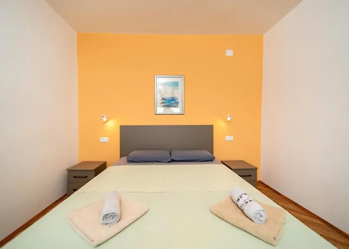 In Barbat With Sea View, Balcony, Air Conditioning 660-5 Barbat na Rabu