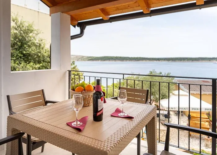In Barbat With Sea View, Balcony, Air Conditioning 660-5 Daire Barbat na Rabu