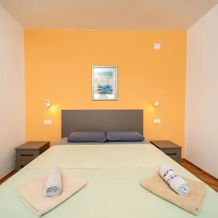 In Barbat With Sea View, Balcony, Air Conditioning 660-5 Barbat na Rabu