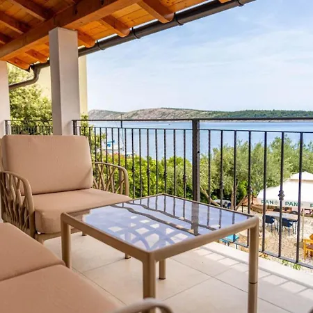 Appartement In Barbat With Sea View, Balcony, Air Conditioning 660-5 Barbat na Rabu