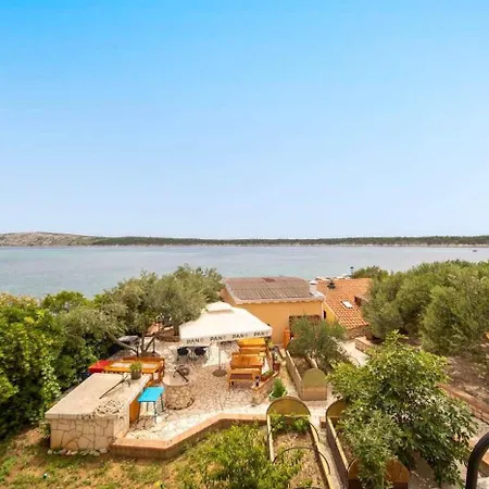 In Barbat With Sea View, Balcony, Air Conditioning 660-5 * Barbat na Rabu