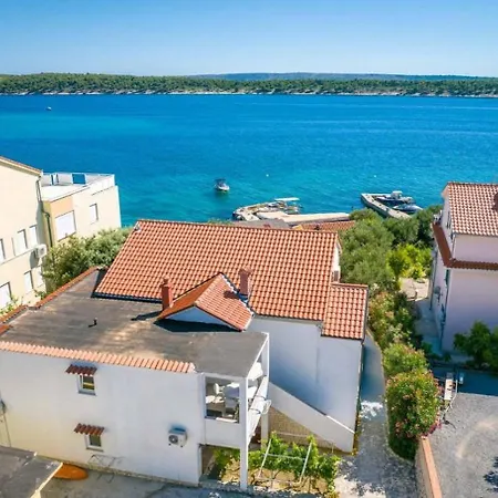 In Barbat With Sea View, Balcony, Air Conditioning 660-5 Barbat na Rabu